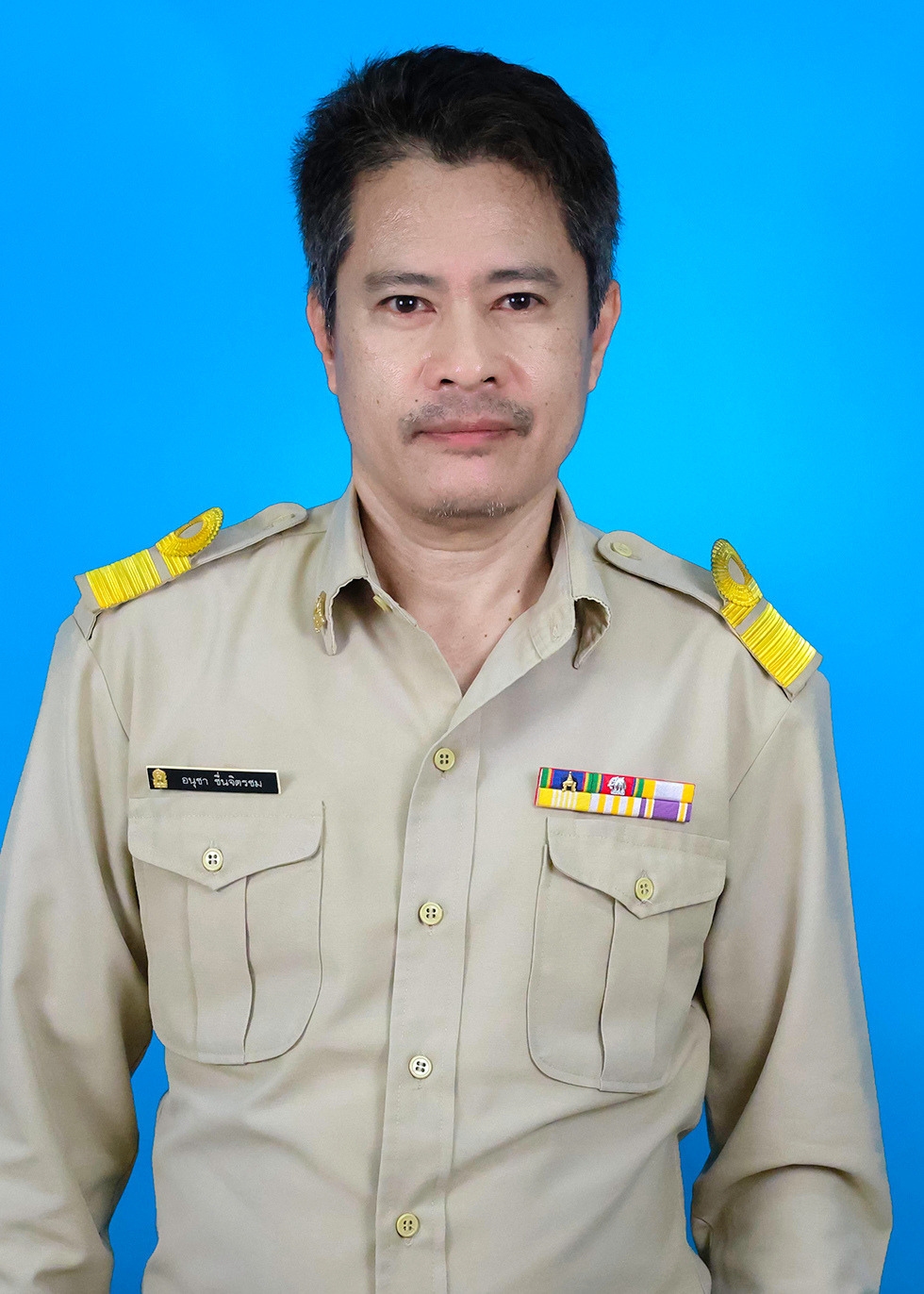 นายอนุชา ชื่นจิตรชม